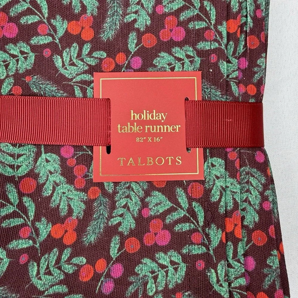 New‎ Talbots Holiday Table Runner Green Burgundy Holly Berry 82